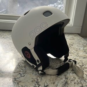 Medium POC helmet.